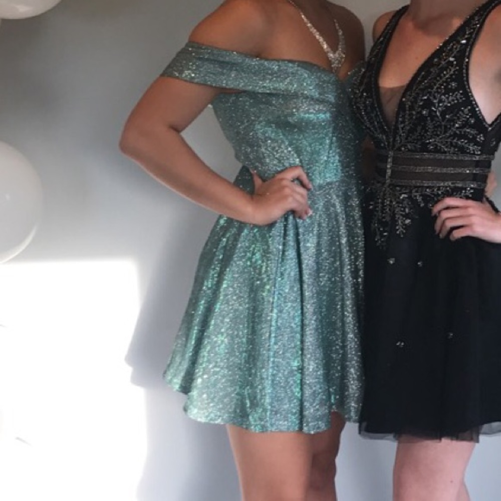 Lulus homecoming dress